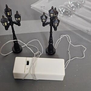 Lemax Village Accessory Set of‎ 2 Old English Street Lamps Carole Towne